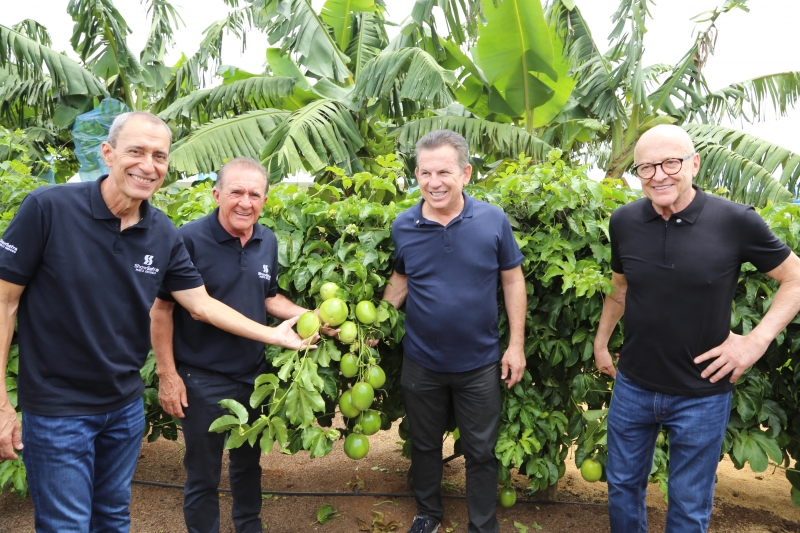 Governo de MT visita campo experimental do Show Safra em Lucas do Rio Verde Meta descrição: Comitiva do Governo de Mato Grosso visita campo experimental do Show Safra Agro 360 e reforça protagonismo do estado no agronegócio brasileiro.