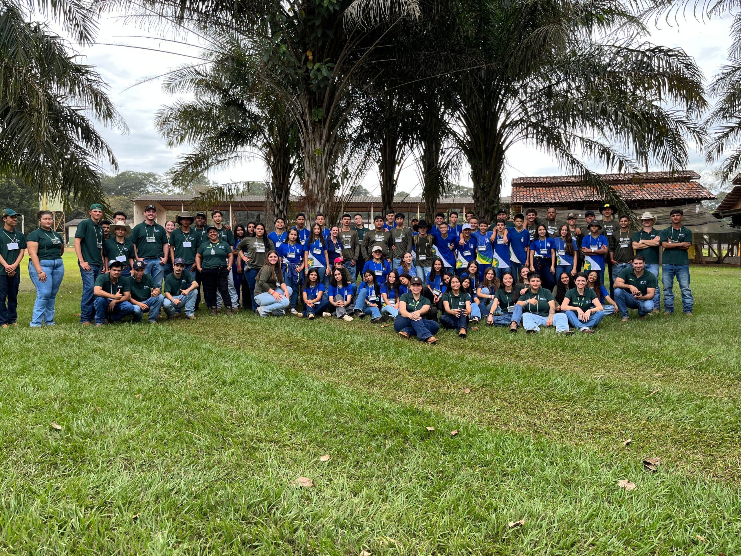 Alunos do Senar MT vivenciam prática agropecuária em Dia de Campo realizado em Nova Mutum